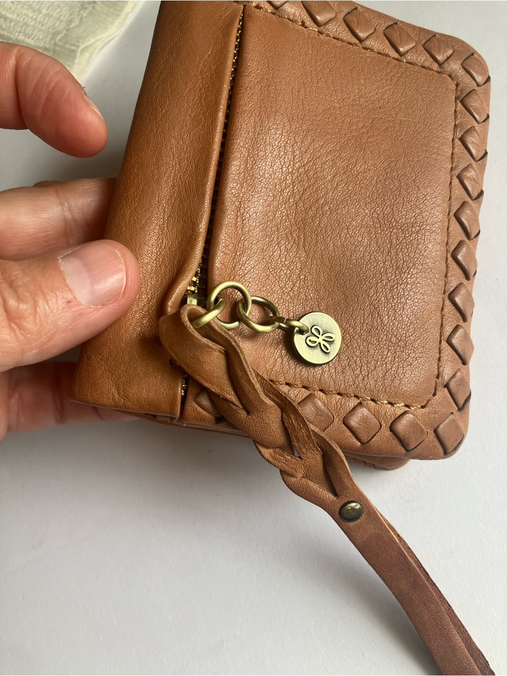 HOBO Mini Lumen Wallet (Harvest Wheat) - Picture 2 of 8
